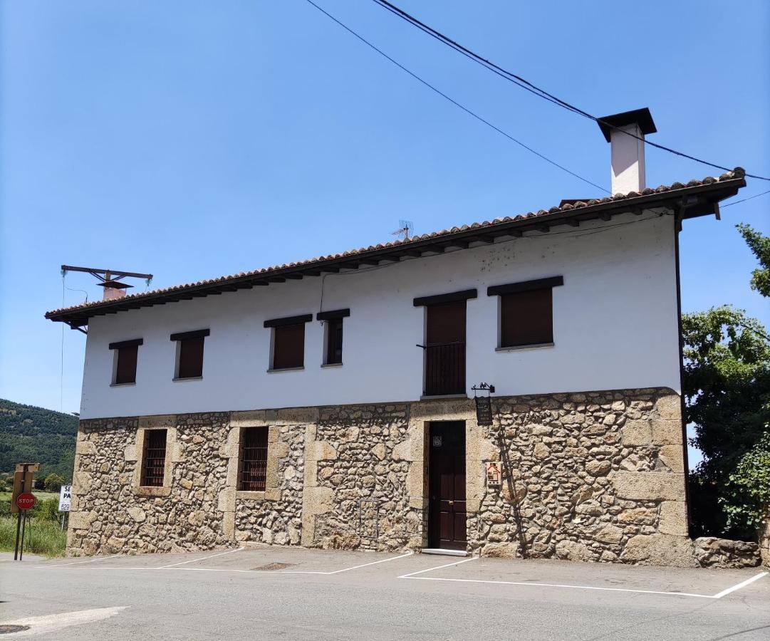 Casa Rural Puerta Del Sol II De 2 Habitaciones Candelario Exterior photo