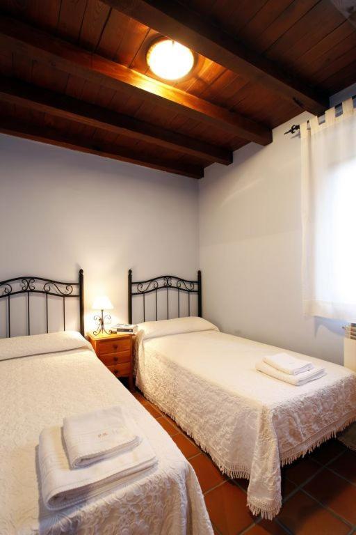 Casa Rural Puerta Del Sol II De 2 Habitaciones Candelario Exterior photo